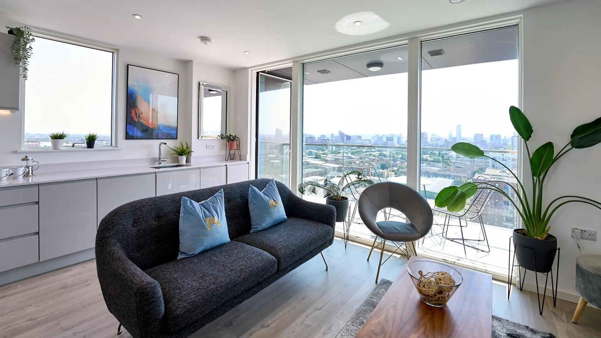 Apartment Skyline Views Retreat - Corsican London